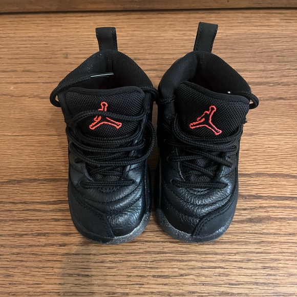 Nike Retro Air Jordan 12 Utility Grind Kids Sneaker - Picture 12 of 12